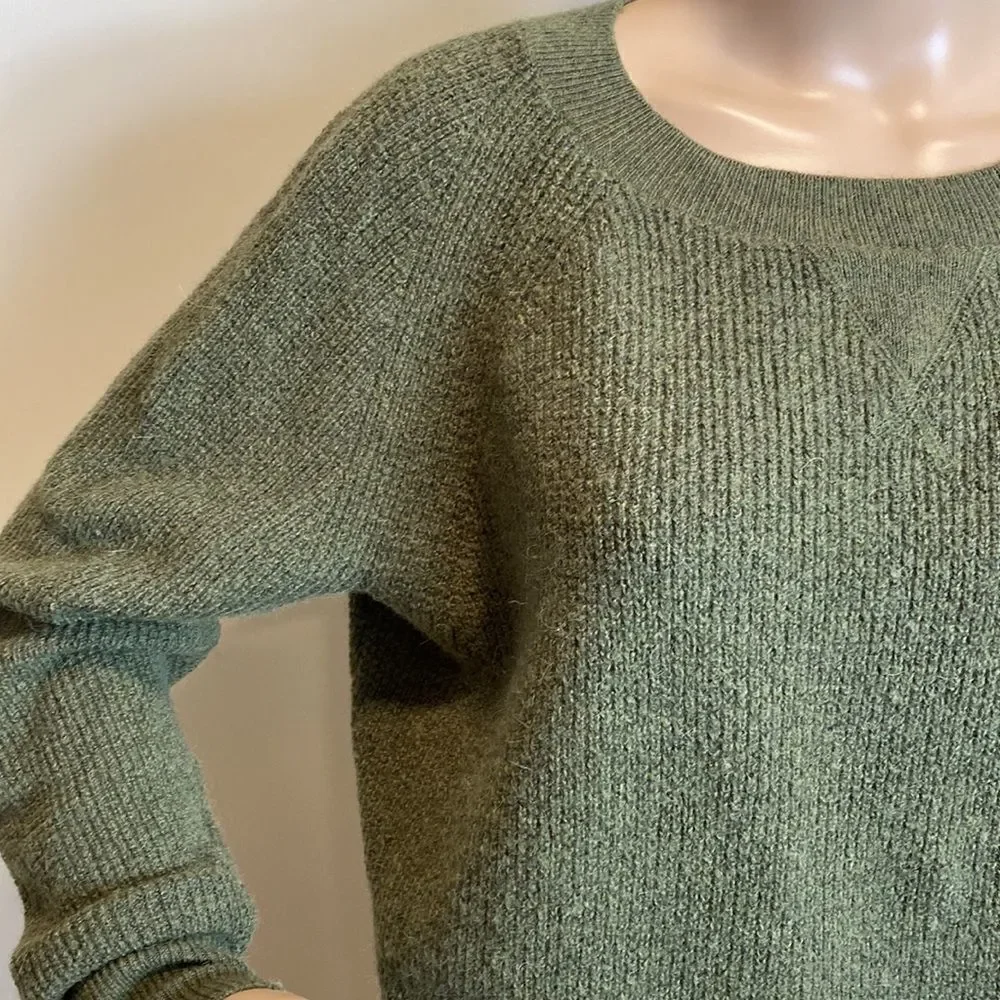 J. Crew green alpaca blend long sleeve pullover sweater size XS